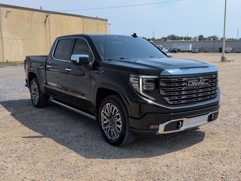 Used 2024 GMC Sierra 1500 Denali Ultimate AWD/4WD image 8
