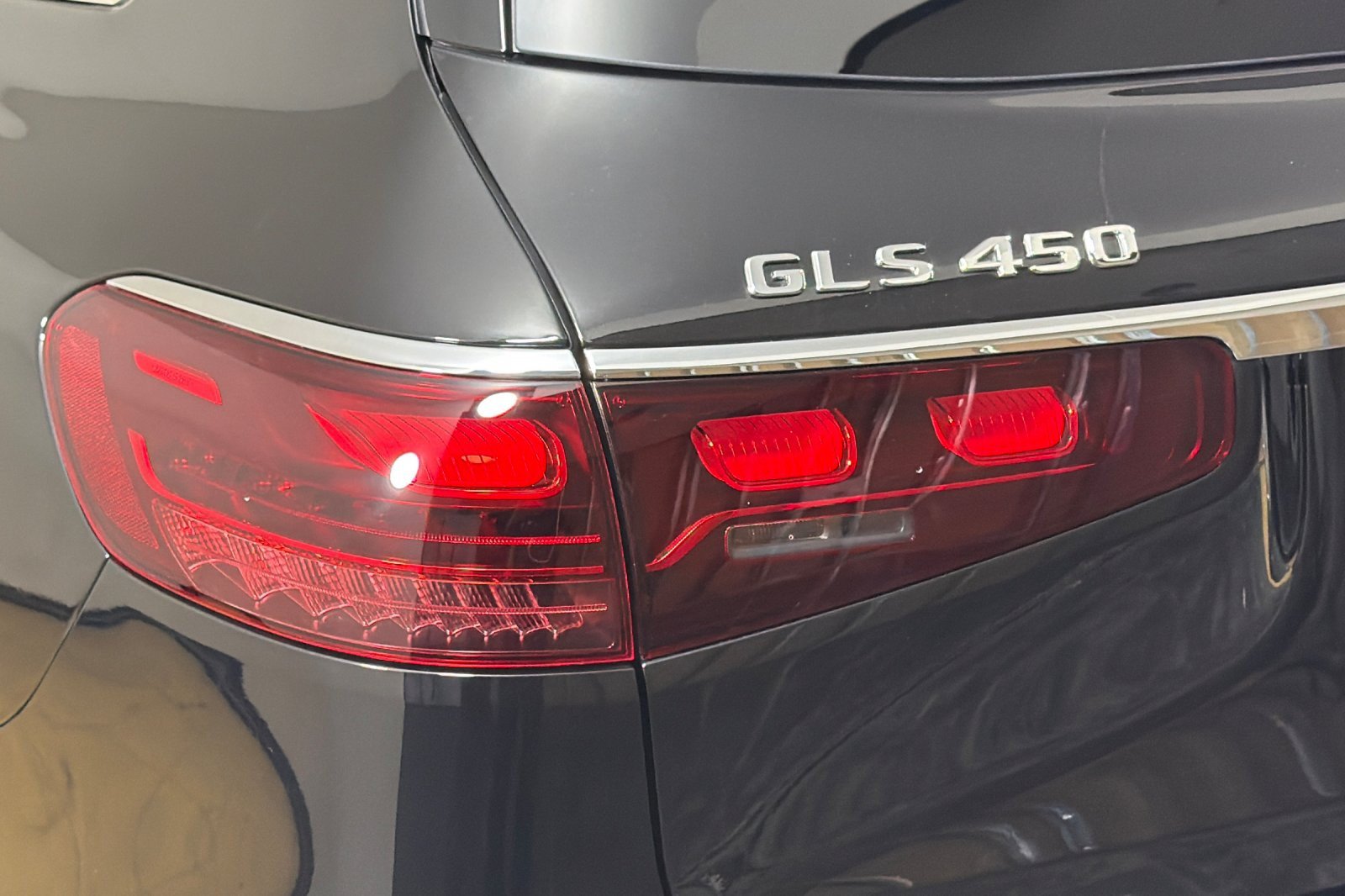 Used 2026 Mercedes-Benz GLS 450 4MATIC image 28