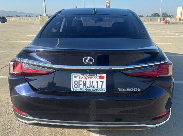 Used 2019 Lexus ES 300h w/ Premium Package FWD image 6