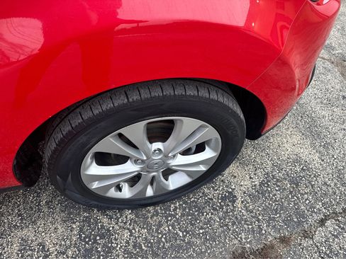 Used 2015 Kia Soul + FWD image 23