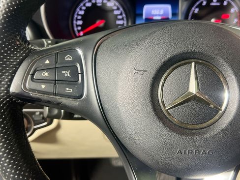 Used 2017 Mercedes-Benz GLC 300 image 18