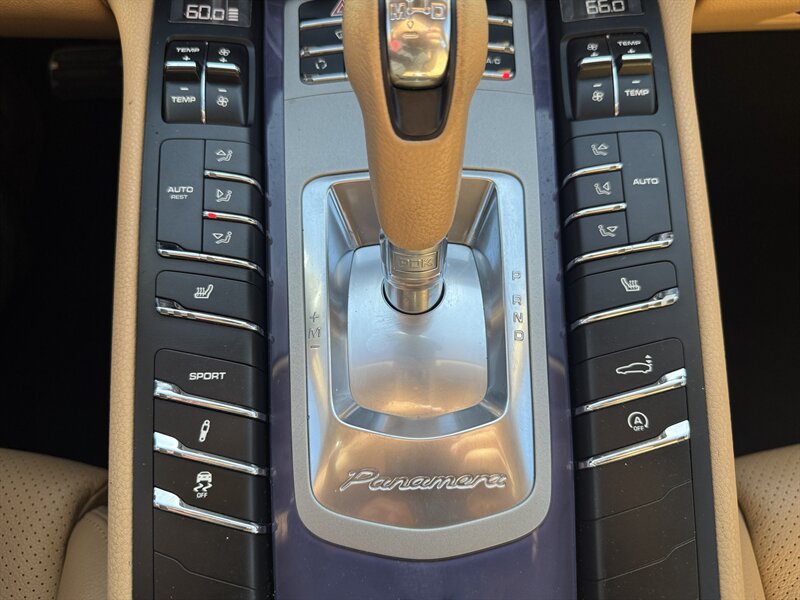 Used 2013 Porsche Panamera image 58