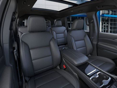 New 2027 Chevrolet Traverse LT w/ Sun and Wheel Package AWD/4WD image 16