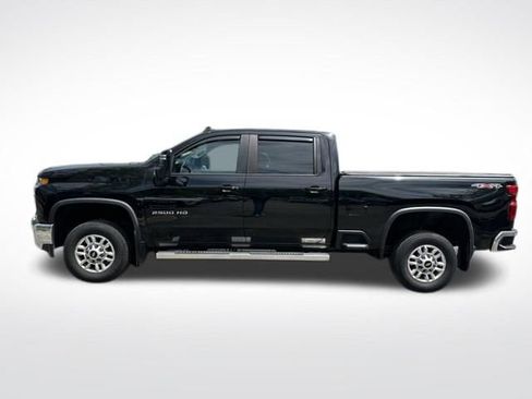 Used 2023 Chevrolet Silverado 2500 LT w/ Convenience Package AWD/4WD image 2