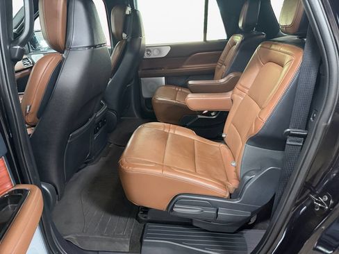 Used 2024 Lincoln Navigator L Reserve w/ Equipment Group 201A AWD/4WD image 15