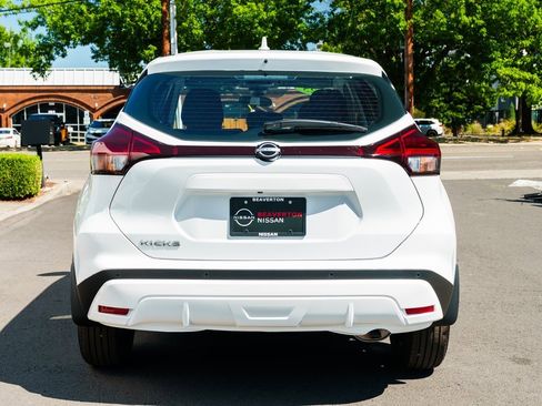New 2025 Nissan Kicks Play S image 5