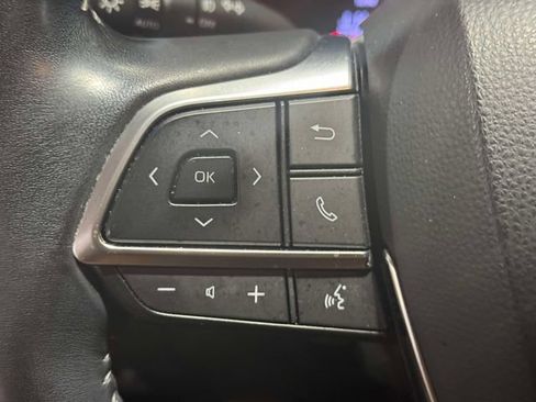Used 2020 Toyota Highlander LE AWD/4WD image 26