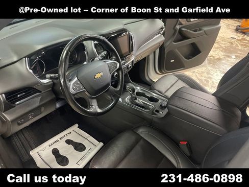 Used 2023 Chevrolet Traverse High Country AWD/4WD image 14
