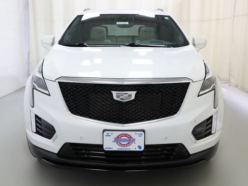 Used 2025 Cadillac XT5 Sportv w/ LPO, Red Accent Package AWD/4WD image 16