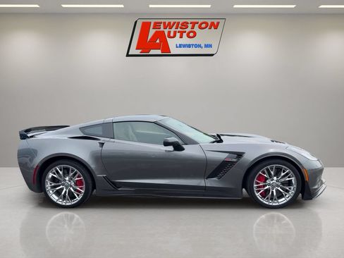 Used 2015 Chevrolet Corvette Z06 w/ 3LZ Preferred Equipment Group RWD image 6