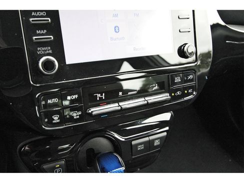 Used 2020 Toyota Prius image 26