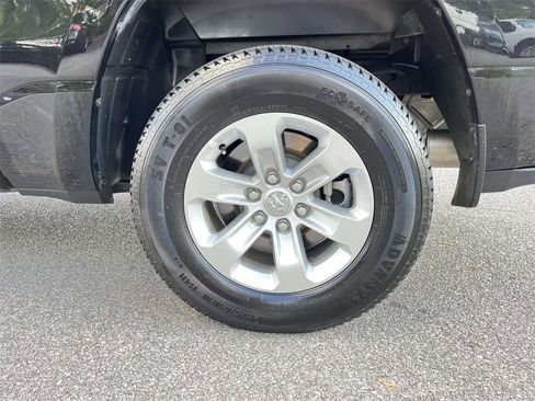 Used 2024 RAM 1500 Laramie image 9