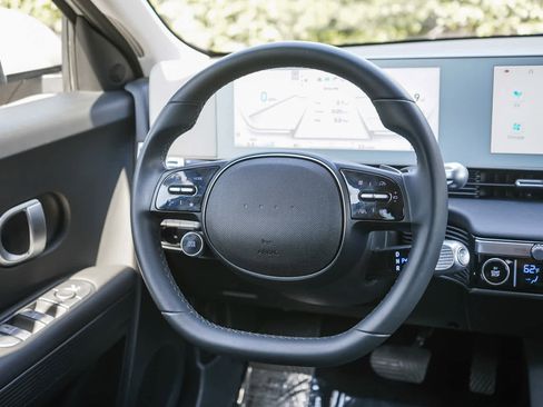 Used 2024 Hyundai Ioniq 5 SE RWD image 15