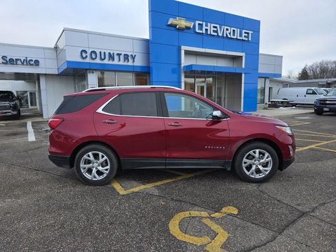 Used 2018 Chevrolet Equinox Premier image 12