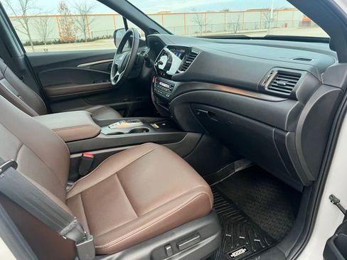 Used 2025 Honda Passport EX-L image 31