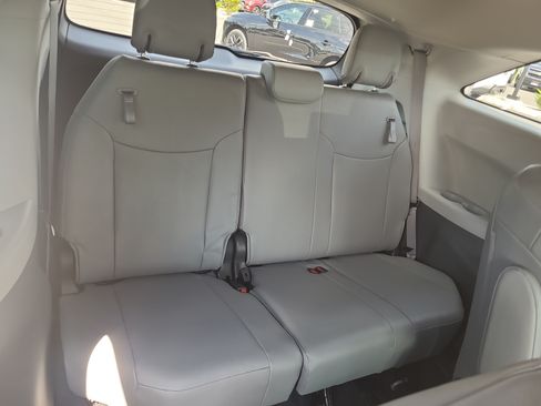 Certified 2023 Toyota Sienna XLE AWD/4WD image 29