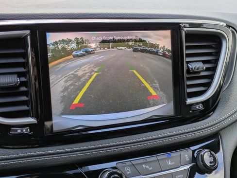 New 2026 Chrysler Pacifica Select w/ S Appearance Package image 18
