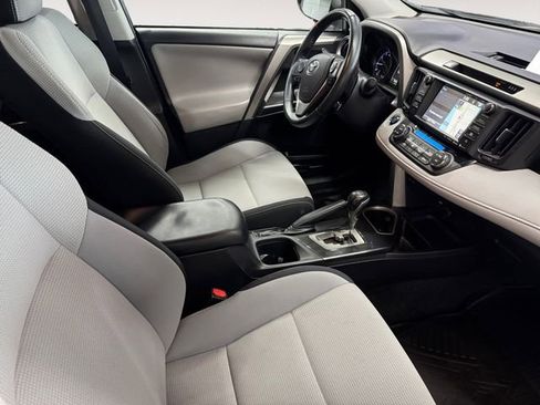 Used 2018 Toyota RAV4 Adventure image 4