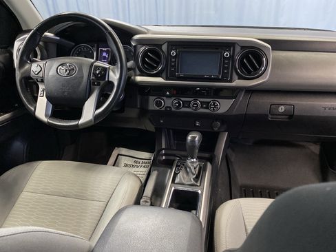 Used 2017 Toyota Tacoma 4x4 Access Cab image 34