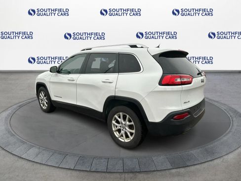 Used 2014 Jeep Cherokee Latitude AWD/4WD image 4