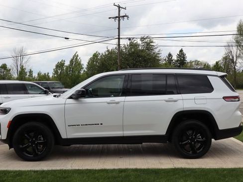 Used 2026 Jeep Grand Cherokee L Limited AWD/4WD image 29