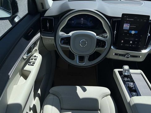 New 2026 Volvo XC90 T8 Ultra w/ Protection Package Premier AWD/4WD image 14