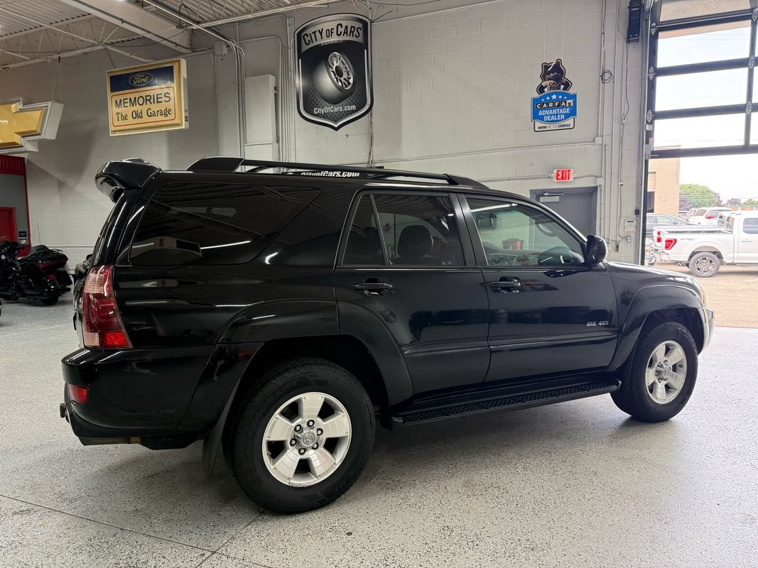 Used 2005 Toyota 4Runner SR5 AWD/4WD image 5