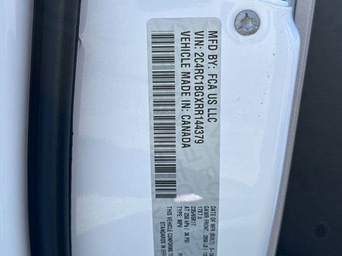 Used 2024 Chrysler Pacifica Touring-L FWD image 41