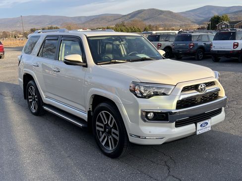 Used 2018 Toyota 4Runner Limited image 4