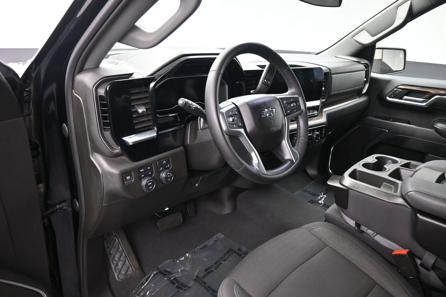 Used 2024 Chevrolet Silverado 1500 RST w/ Z71 Off-Road Package AWD/4WD image 12