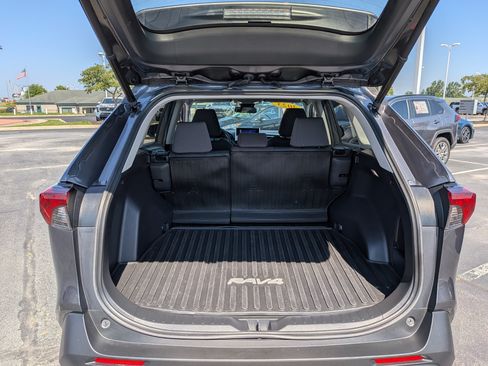 Used 2023 Toyota RAV4 XLE w/ Convenience Package AWD/4WD image 23