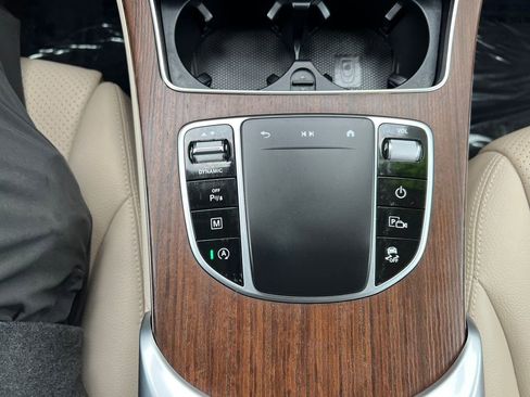 Used 2022 Mercedes-Benz GLC 300 image 27
