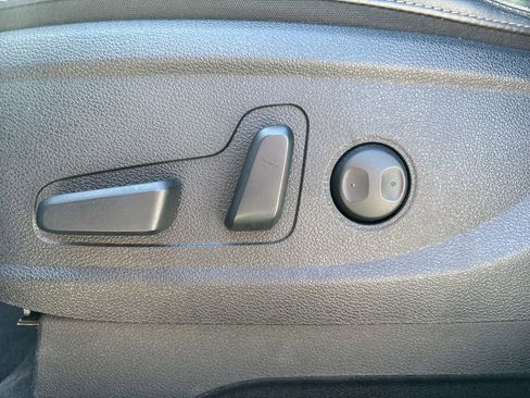 Used 2022 Kia Telluride S AWD/4WD image 24