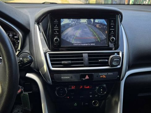 Used 2020 Mitsubishi Eclipse Cross ES image 9