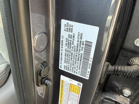 Used 2021 Honda Pilot EX image 24