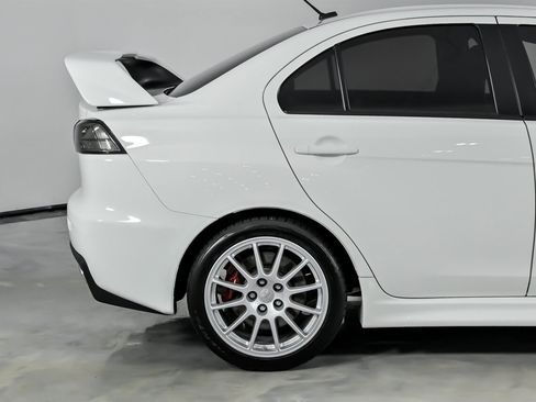 Used 2014 Mitsubishi Lancer Evolution GSR image 13