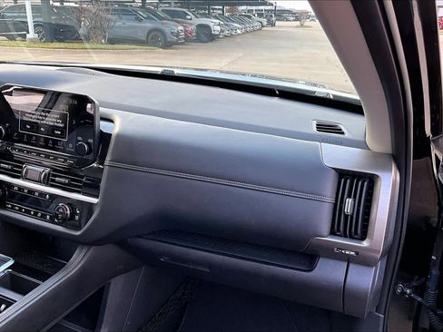 Certified 2024 Nissan Pathfinder Platinum w/ Cargo Package image 17