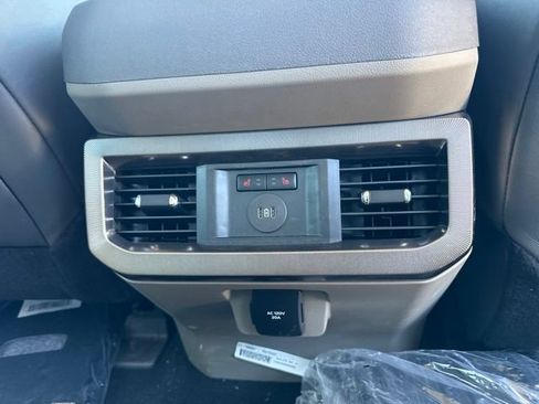 New 2026 Ford F250 Platinum w/ Platinum Plus Package AWD/4WD image 21