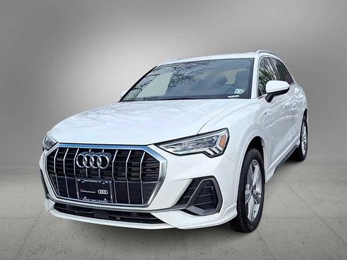 Certified 2022 Audi Q3 2.0T Premium Plus w/ Premium Plus Package image 4