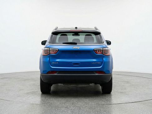 Used 2025 Jeep Compass Limited image 7