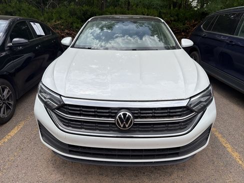 Used 2023 Volkswagen Jetta SE FWD image 7
