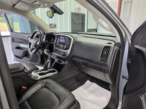 Used 2022 Chevrolet Colorado ZR2 AWD/4WD image 9