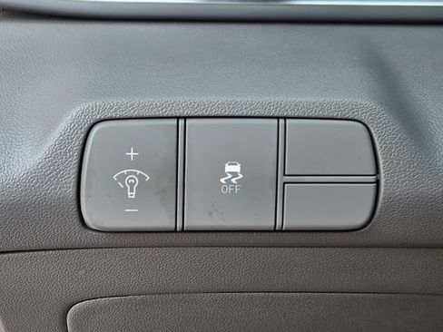 Certified 2025 Hyundai Elantra SEL FWD image 20