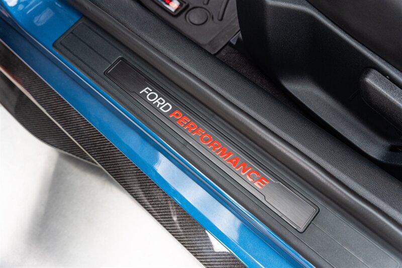 Used 2021 Ford Mustang Shelby GT500 w/ Carbon Fiber Track Pack RWD image 46