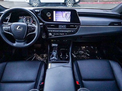 Certified 2023 Lexus ES 250 w/ Premium Package image 13