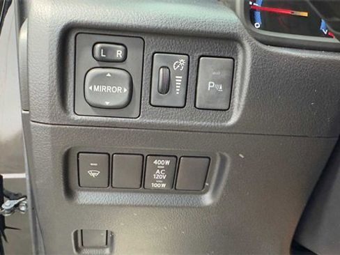 Used 2015 Toyota 4Runner Limited image 23