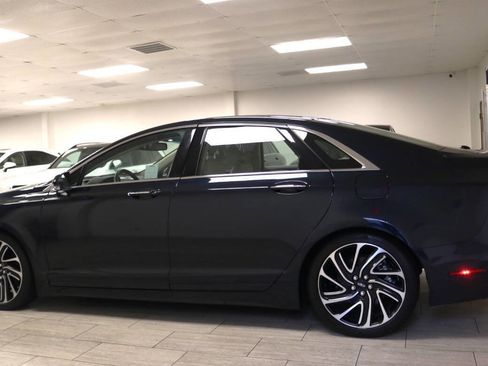 Used 2020 Lincoln MKZ Reserve w/ Elements Package image 11