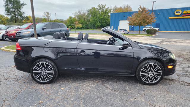 Used 2013 Volkswagen Eos FWD image 4