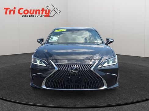 Used 2019 Lexus ES 350 FWD image 2