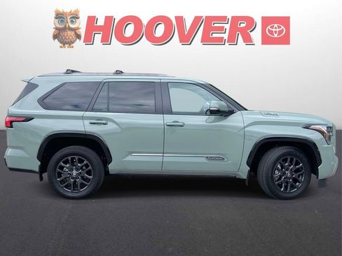 Used 2026 Toyota Sequoia Platinum AWD/4WD image 2
